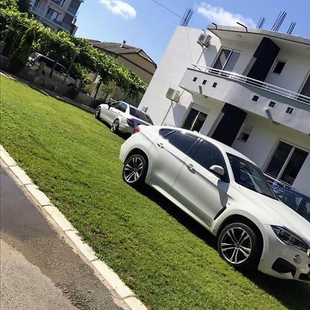 Md Apartments Ulcinj Esterno foto