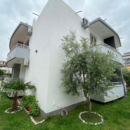 Md Apartments Ulcinj Esterno foto