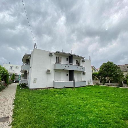 Md Apartments Ulcinj Esterno foto