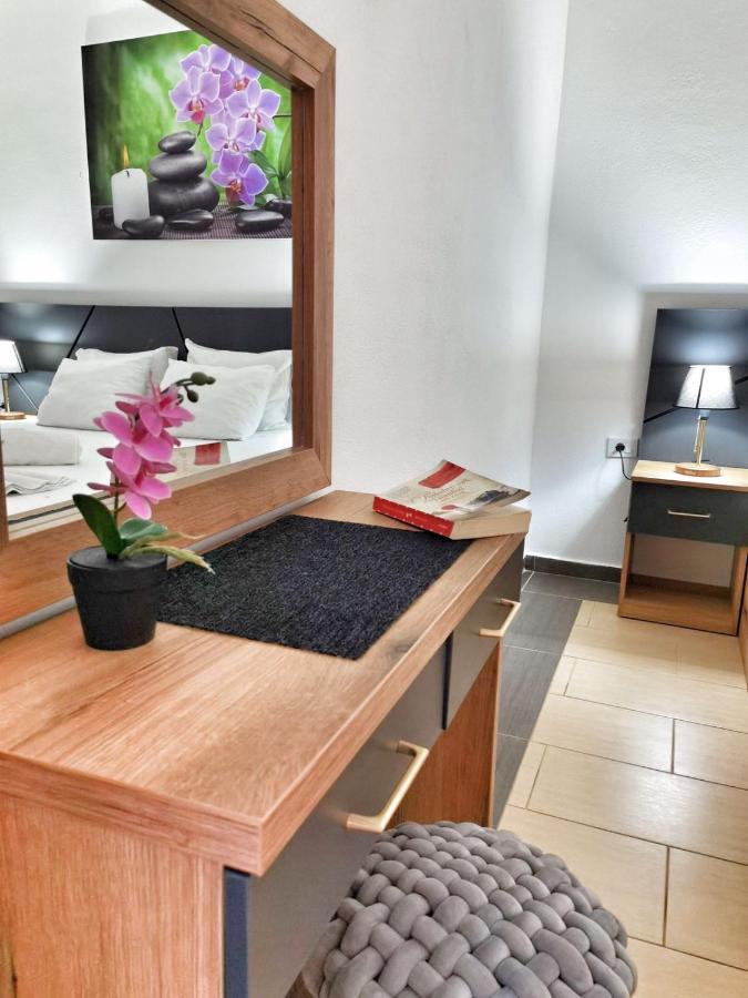 Md Apartments Ulcinj Esterno foto