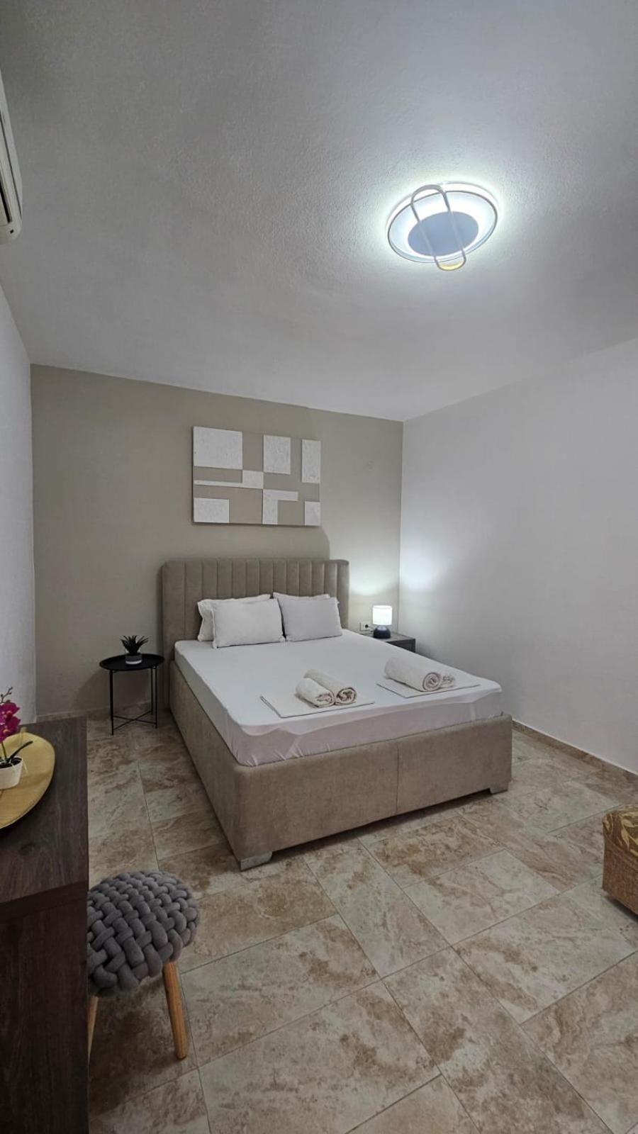 Md Apartments Ulcinj Esterno foto