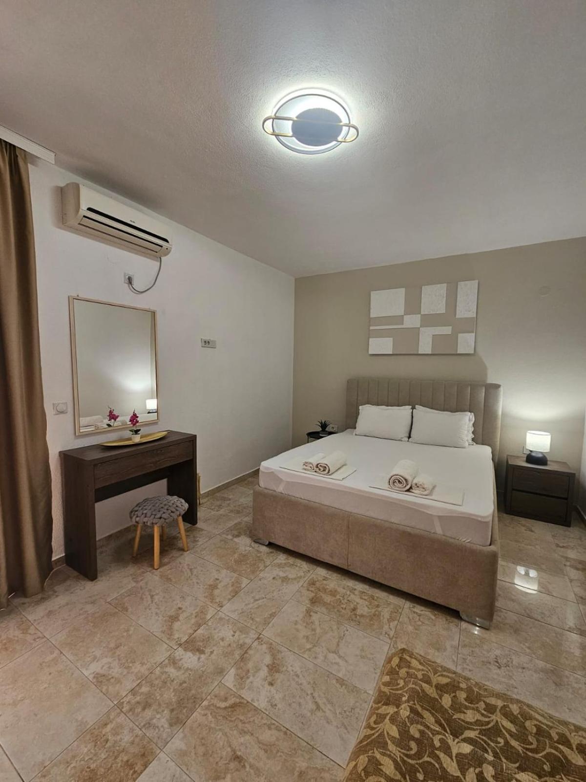 Md Apartments Ulcinj Esterno foto