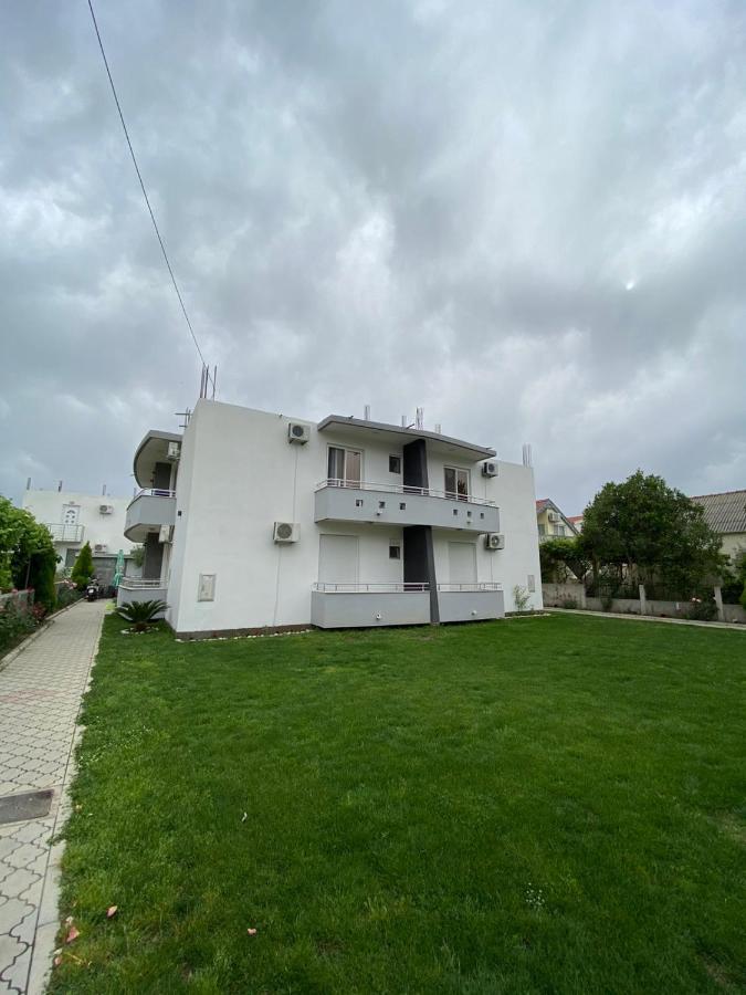 Md Apartments Ulcinj Esterno foto