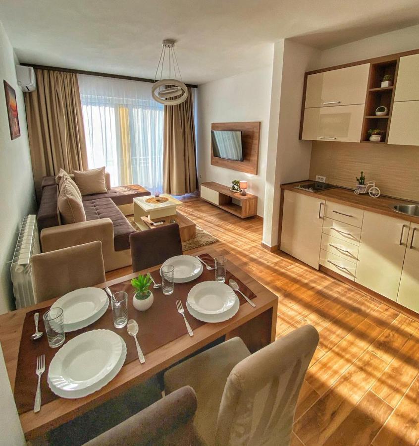 Md Apartments Ulcinj Esterno foto